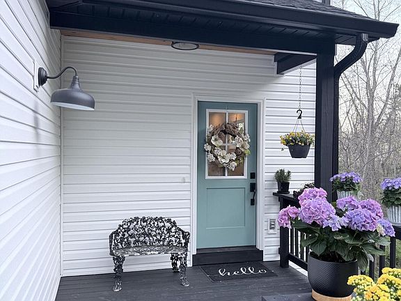 4th image of 3590 Crown Colony Dr NW