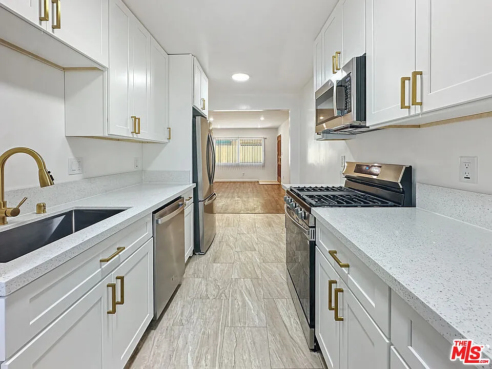 2 bed, 1.0 bath, $2,795 — Photo 3