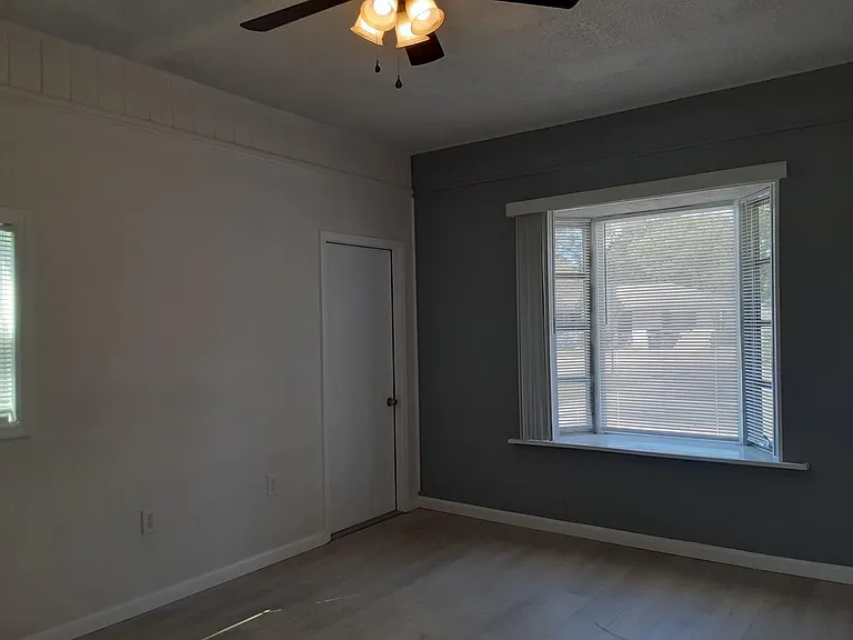 222 Moriarty St NW — Photo 11