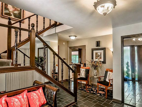 3rd image of 5002 Whittier Ln