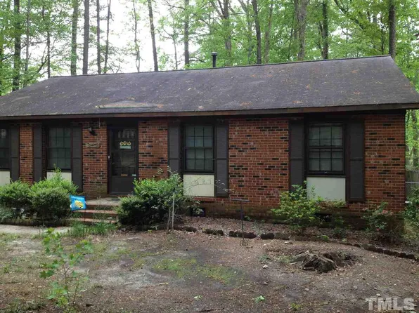 1552 Dirkson Ct, Cary, NC 27511