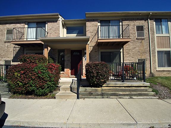 2nd image of 30310 Timberidge Cir #13-201