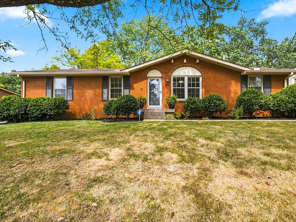 1st image of 211 Blue Ridge Dr