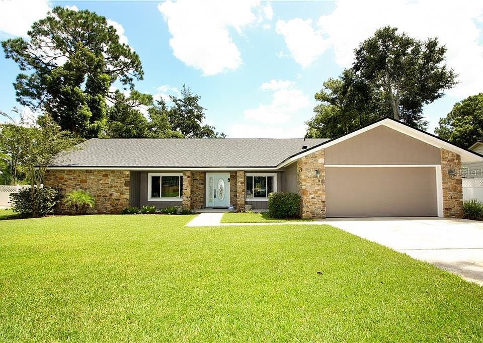 1st image of 208 Brantley Harbor Dr