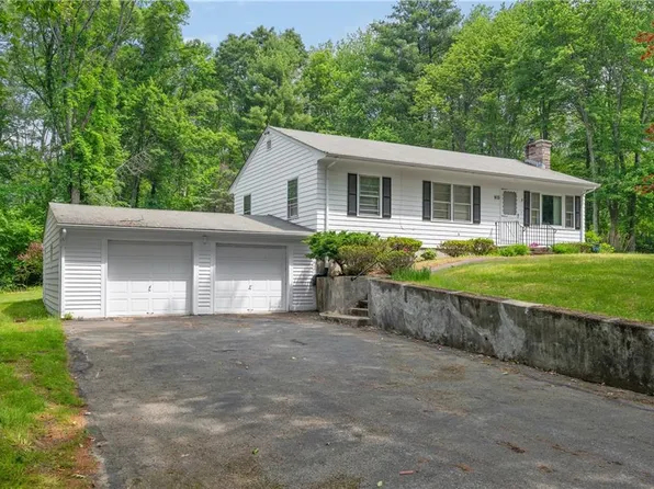 915 Snake Hill Rd, Glocester, RI 02857
