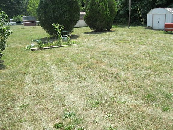 3rd image of 1639 Barrington Dr NW