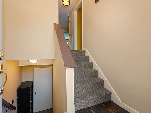5th image of 304 Erin Rd #304