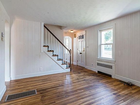 2nd image of 51 1st St
