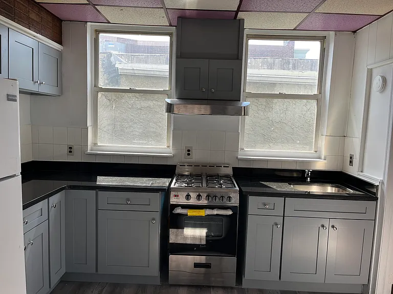 New Kitchen w New Cabinets