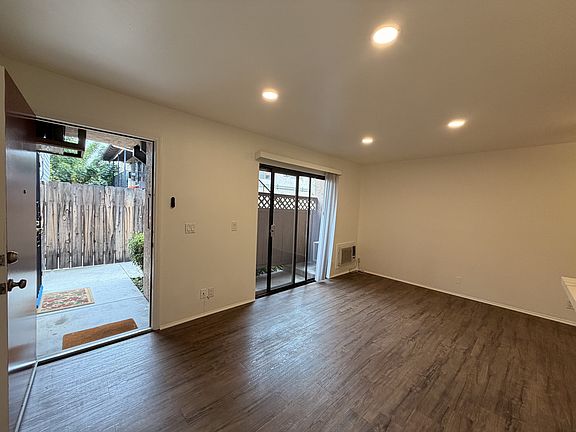 3rd image of 2843 C St #11531442