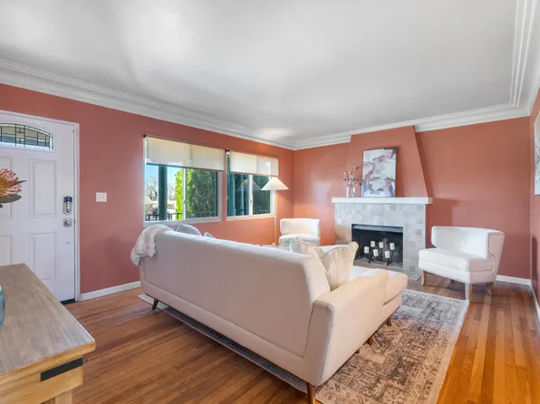 420 Bryn Mawr Dr SE, Albuquerque, NM 87106