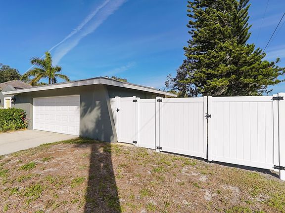5th image of 500 Casas Bonitas Dr