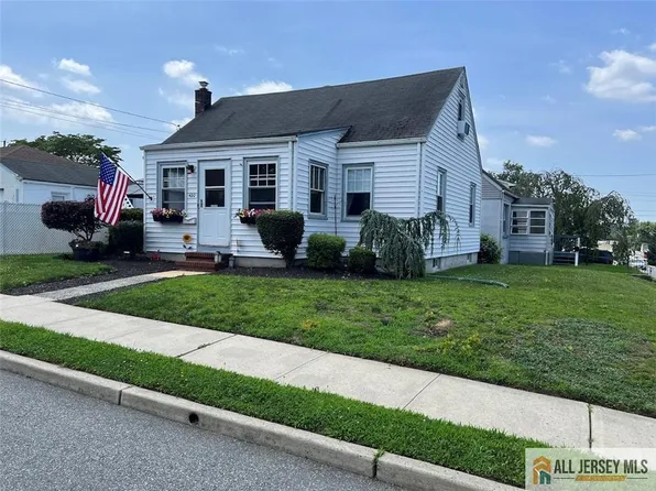 420 Woodland Ave, South Amboy, NJ 08879
