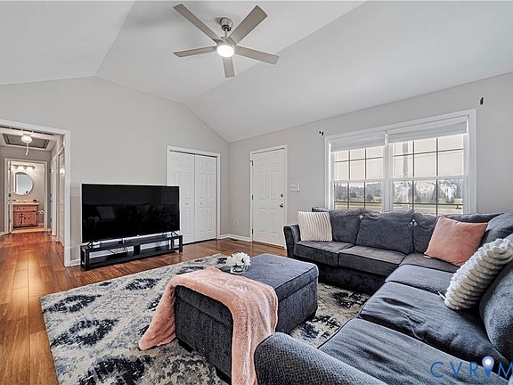 3rd image of 11512 Tar Bay Rd