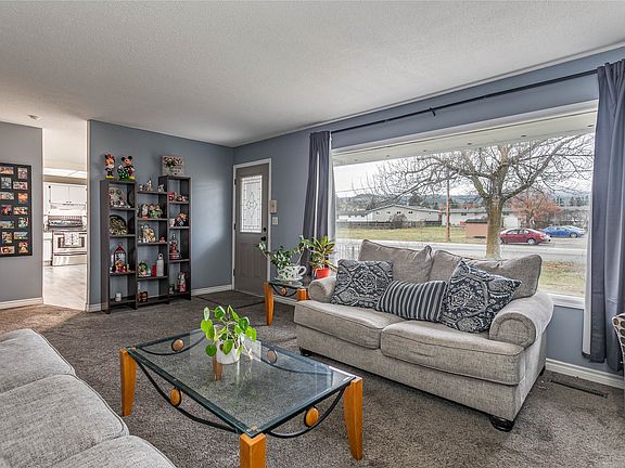 4th image of 250 Husch Rd