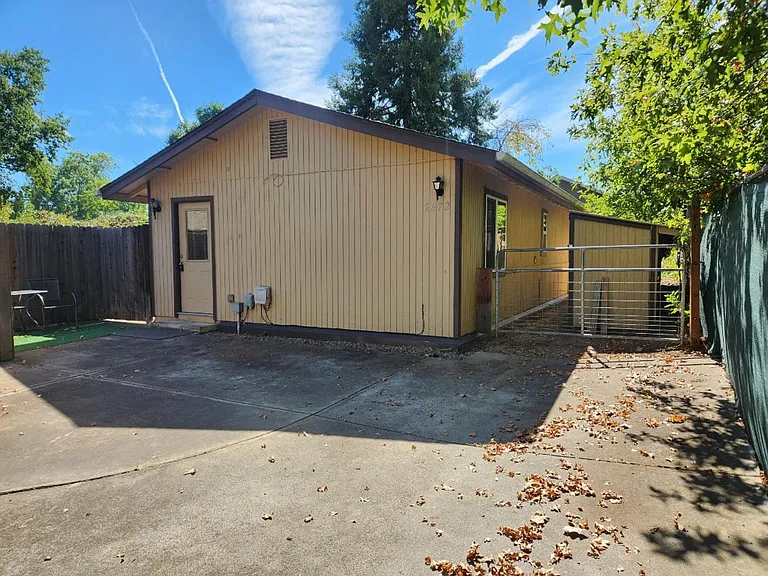 One bed/One bath cottage in East Medford | Available Now — Photo 13
