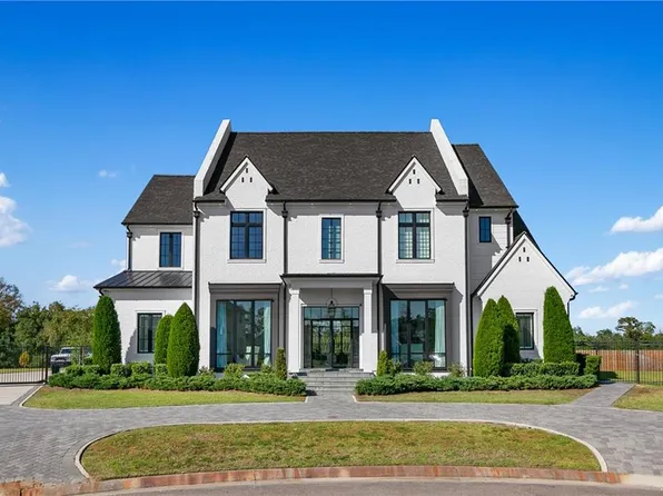 606 Tall Oaks Ct, Belle Chasse, LA 70037