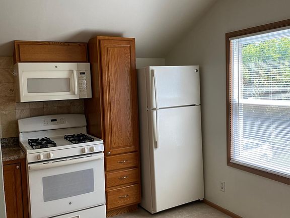 3rd image of 4670 W Crawford Ave