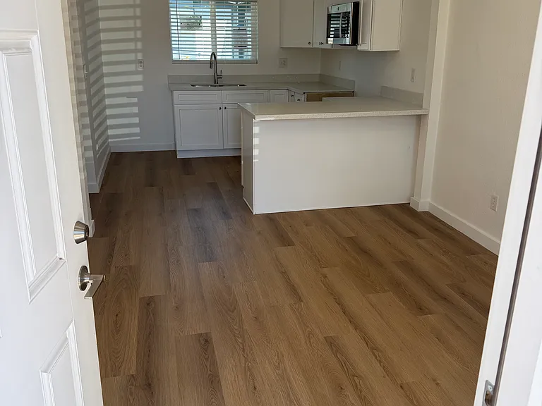 1106 E Meadowbrook Ave #1106 — Photo 3