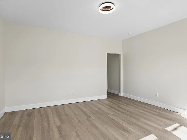 607 Station Ave — Photo 6