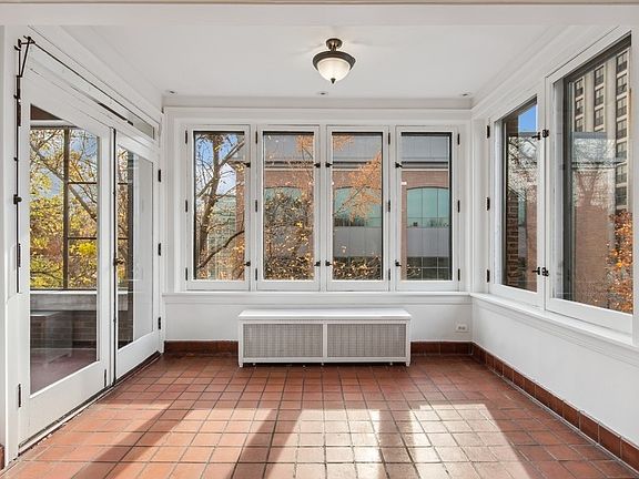 4th image of 1106 W Loyola Ave #3