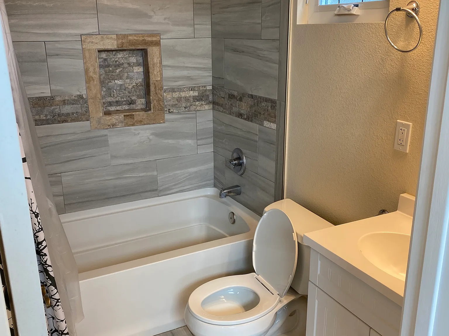 Tobias Dr, Chula Vista — Photo 2