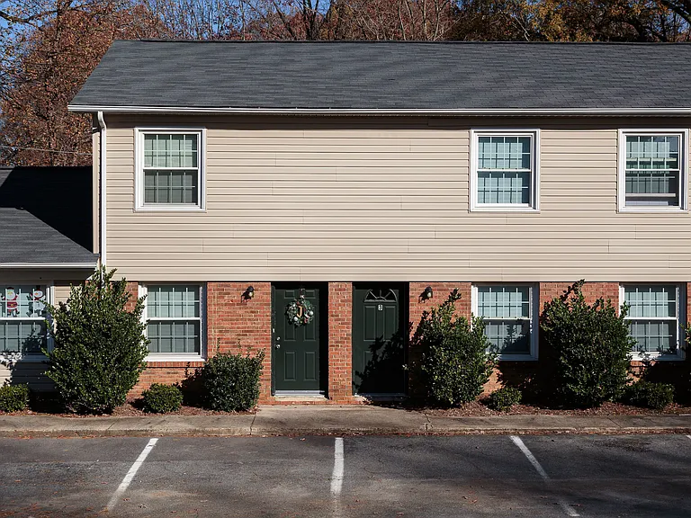 Charlotte NC Apartments For Rent | Arcadian Village |