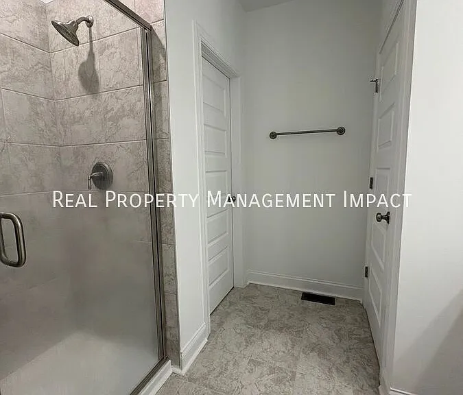 616 Market Grove Dr #100 — Photo 27