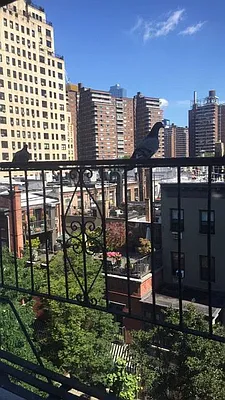 Rented by Performing Assets Corp | media 35