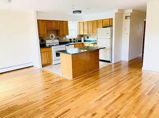 23-58 37th St #2B, Astoria, NY 11105