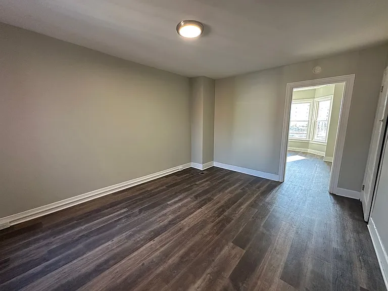 137 Stevens Ave — Photo 10
