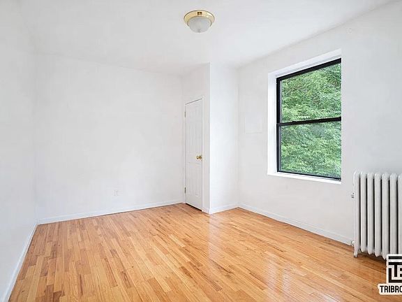 4th image of 842 Saint Nicholas Ave #4B