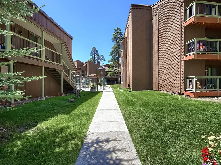 393 Wild Irishman Rd #1057 — Photo 39