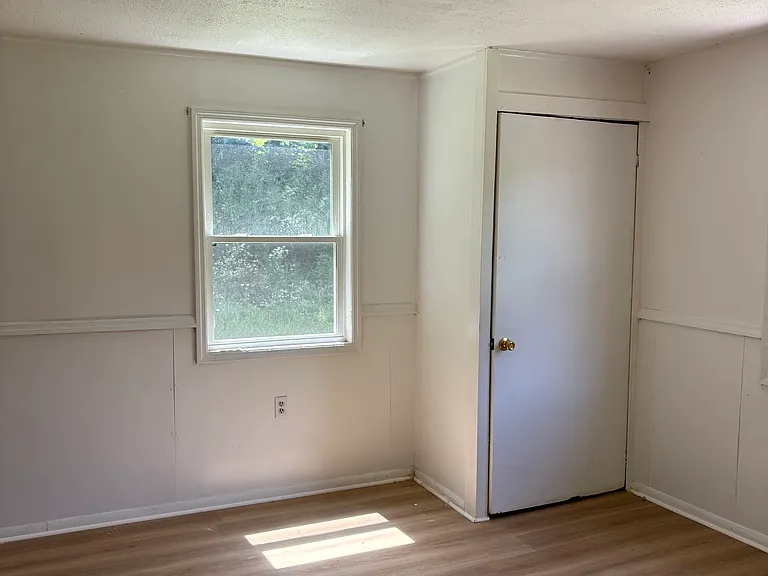 2704 Fishing Creek Rd — Photo 6