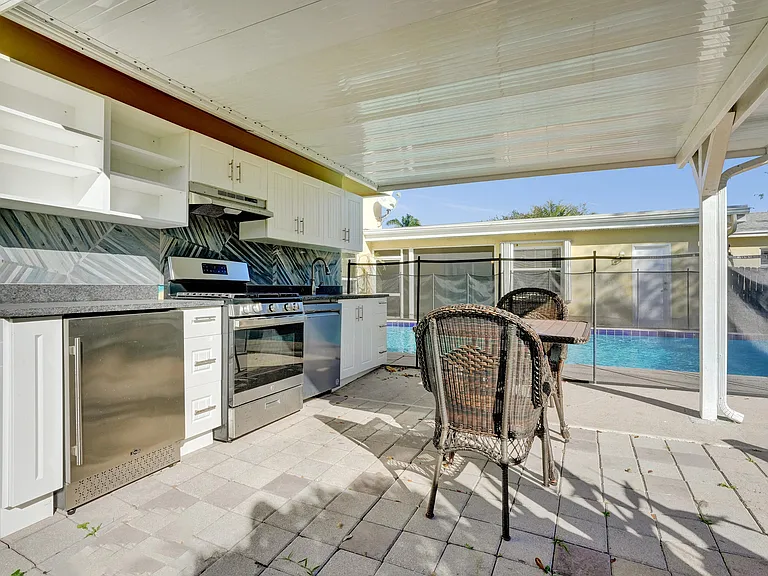 740 Buttonwood Rd — Photo 43