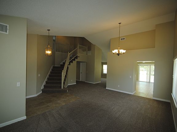 3rd image of 6671 Goldenwood Cir