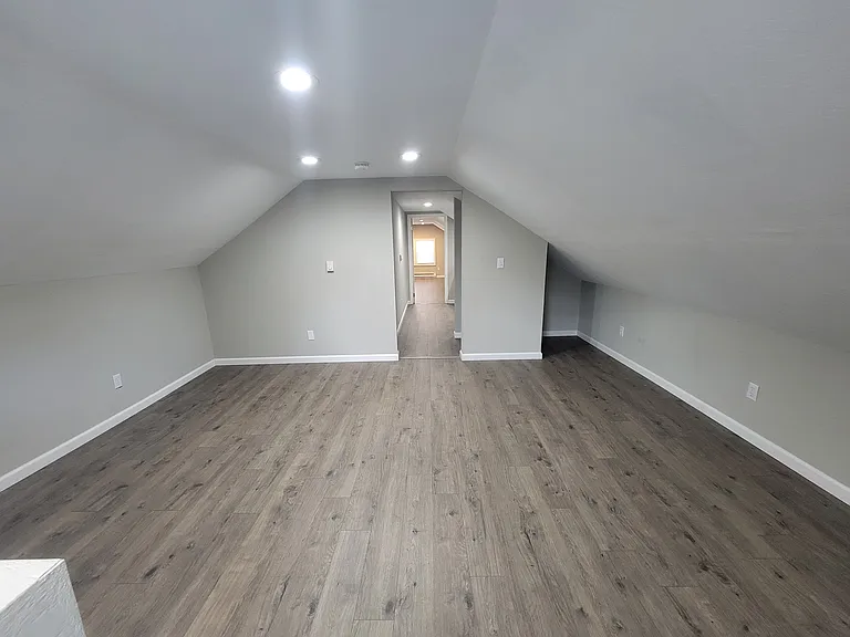 415 N Clinton St #3 — Photo 9