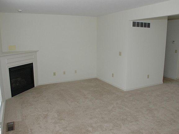 3rd image of 4455 Black Oak Ln