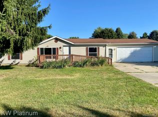 2287 Mark St, Croswell, MI 48422