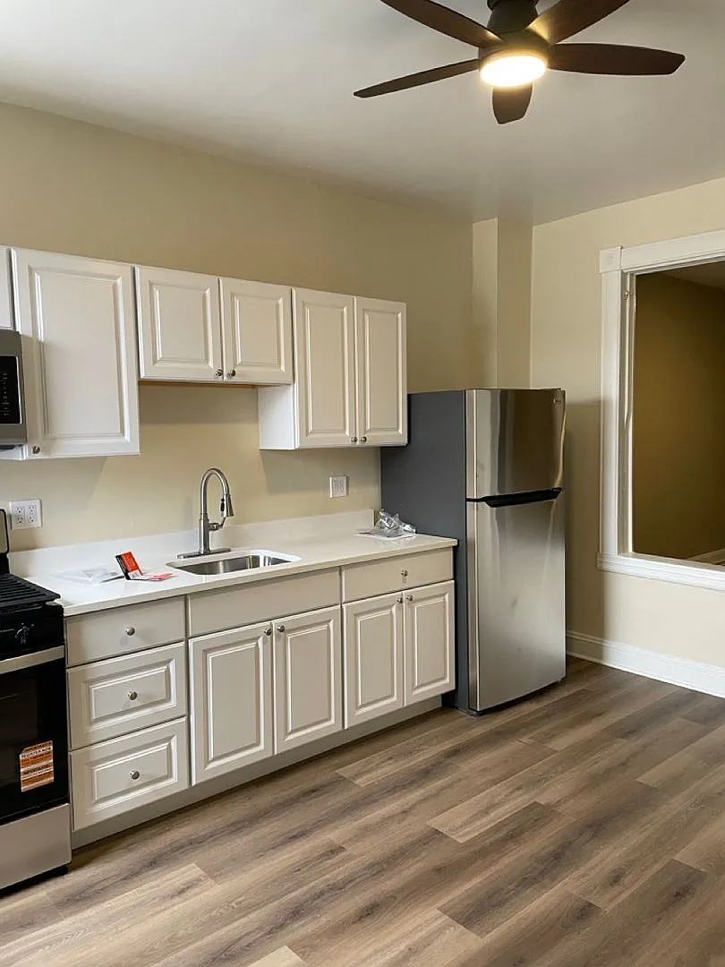 719 N Milton Avenue - Updated 3-Bedroom, 1-Bathroom Home — Photo 2