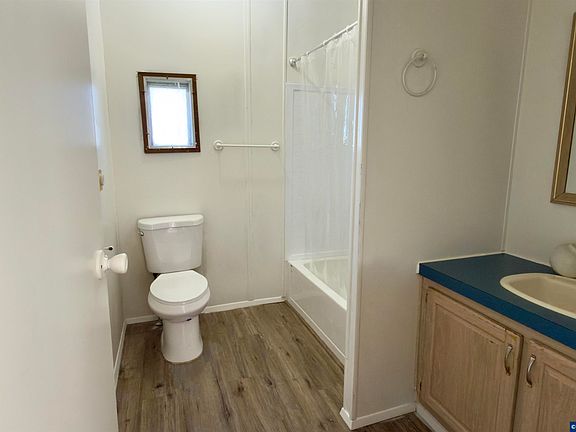 4th image of 315 SE Aspen Dr