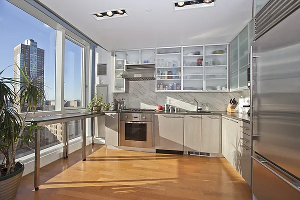 Rented by BLU Real Estate | media 53