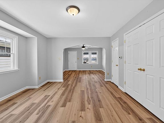 5th image of 531-533 N Sherman Dr #1d7c6bbf6