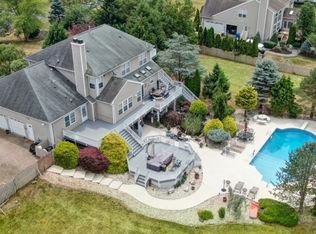 22 Wyckoff Pl, Franklin Park, NJ 08823