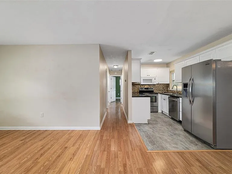 2936 SE 13th St — Photo 18