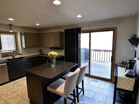 5th image of 7120 Riverwood Dr NE
