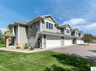 814 Pinnacle Path, Mankato, MN 56001