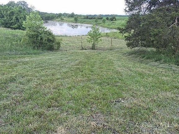 5th image of 100 Thomas Stone Rd