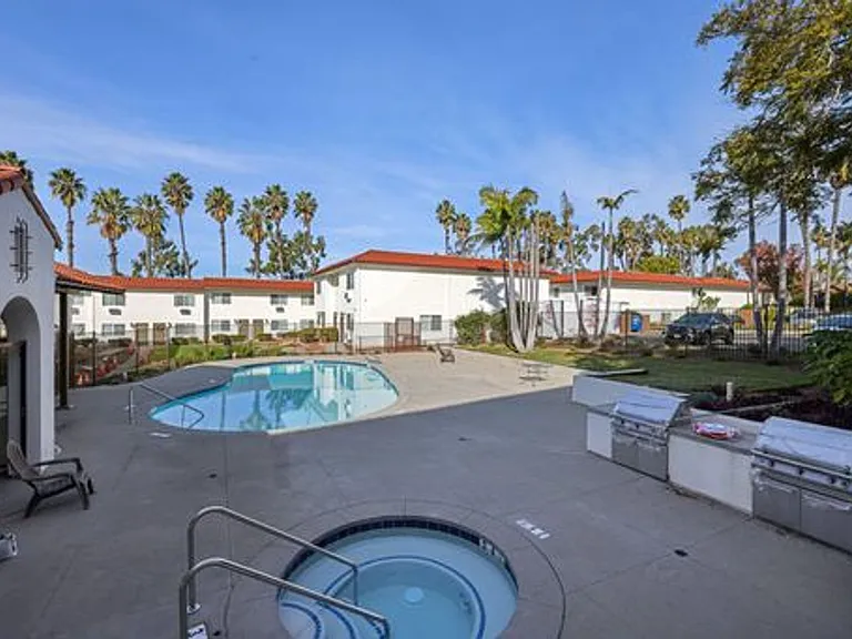 Mesa Palms Apartments — Photo 28