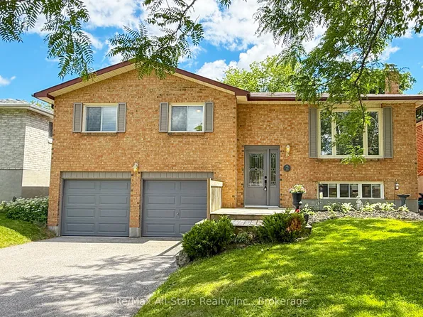 39 Applewood Cres, Scugog, ON L9L 1G7